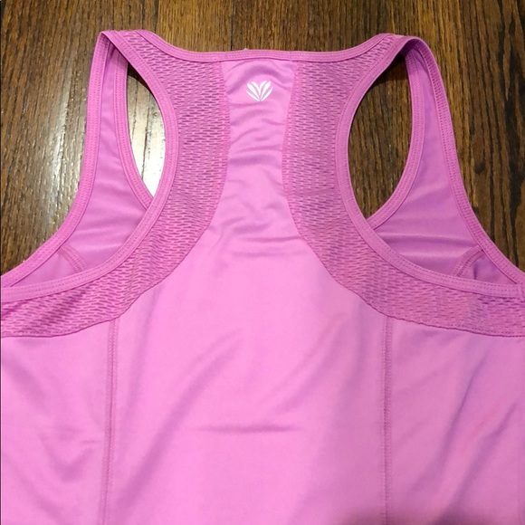 New Forever21 Mesh Workout Tank! - Picture 3 of 6